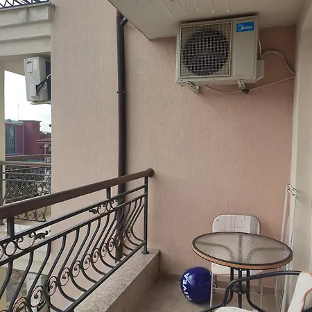 Apartment Dom-el Real Rodina 1